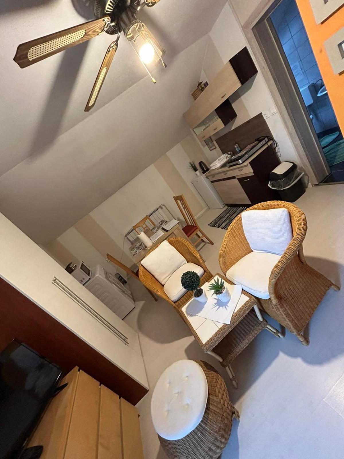 Apartments And Wellness Scavnicar Ljutomer ภายนอก รูปภาพ